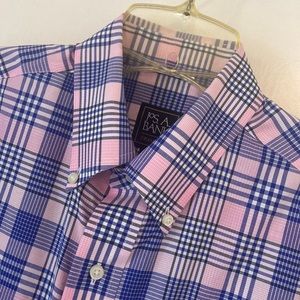 Jos. A Bank Travelers Collection Mens short sleeve M / pink & blue plaid pattern